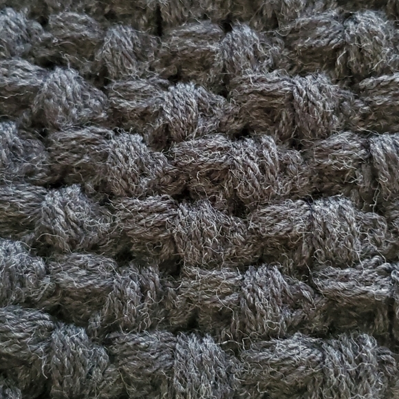 Handmade winter scarf - Picture 2 of 3